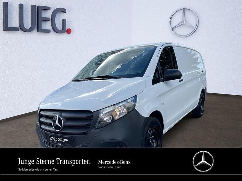 Arktikweiß Gebraucht 2024 Mercedes Vito Van / Kleinbus | 39.092 € - Bild 1/4
