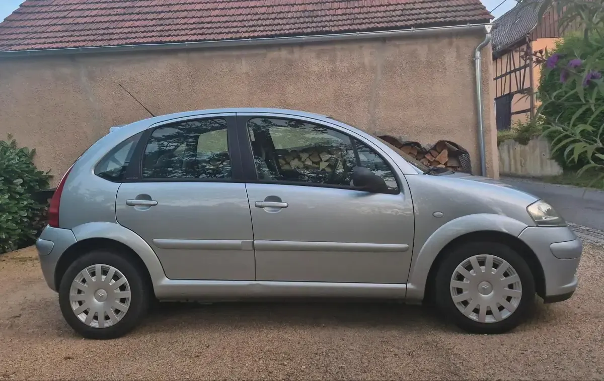Gebraucht Citroën C3 109 PS (80 kW) 2004 Silber Kleinwagen