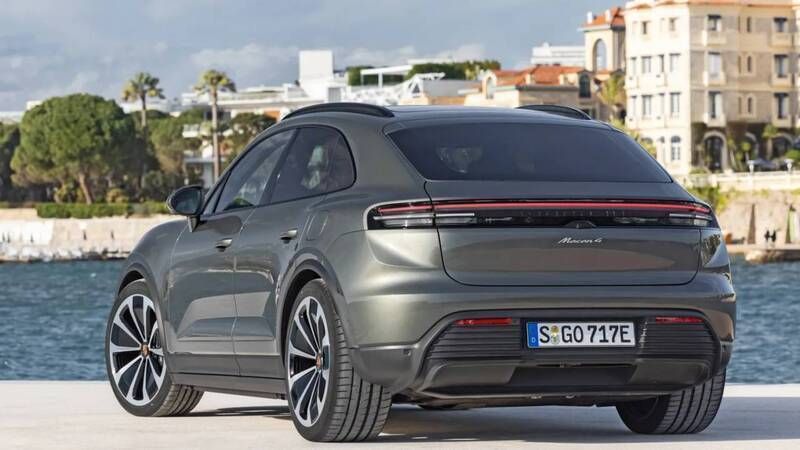 Gebraucht Porsche Macan 300 kW (408 PS) 2024 Vulkangraumetallic SUV