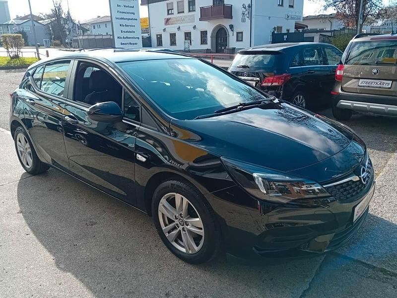 Schwarz Gebraucht 2020 Opel Astra Edition Kleinwagen | 13.790 € (Fairer Preis) - Bild 1/4