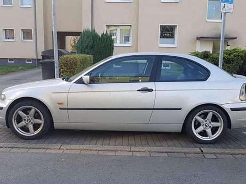 Gebraucht BMW 316 116 PS (85 kW) 2001 Silber Coupé