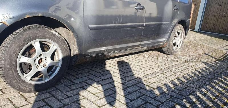 Gebraucht VW Touran Trendline 105 PS (77 kW) 2006 Grau Van / Kleinbus