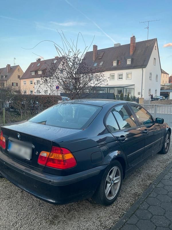 Gebraucht BMW 316 115 PS (84 kW) 2002 Blau Limousine