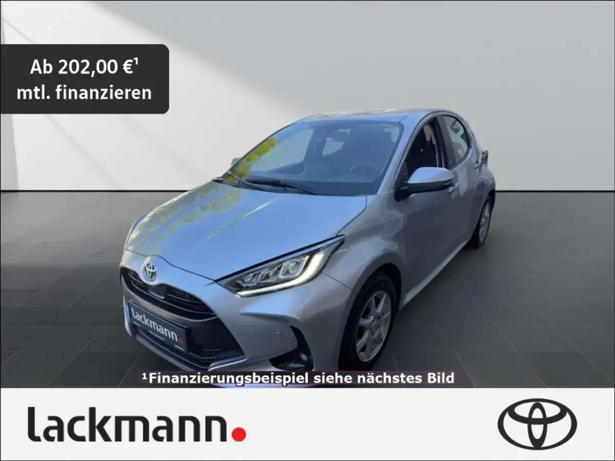 Gebraucht Toyota Yaris Hybrid Team 116 PS (85 kW) 2022 Limousine