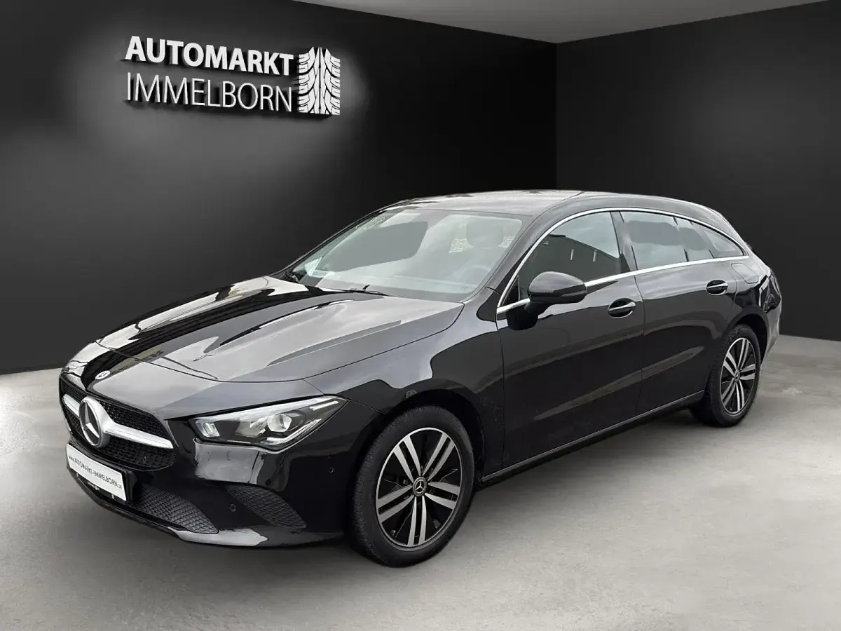 Gebraucht Mercedes CLA250 218 PS (160 kW) 2022 Schwarz Coupé