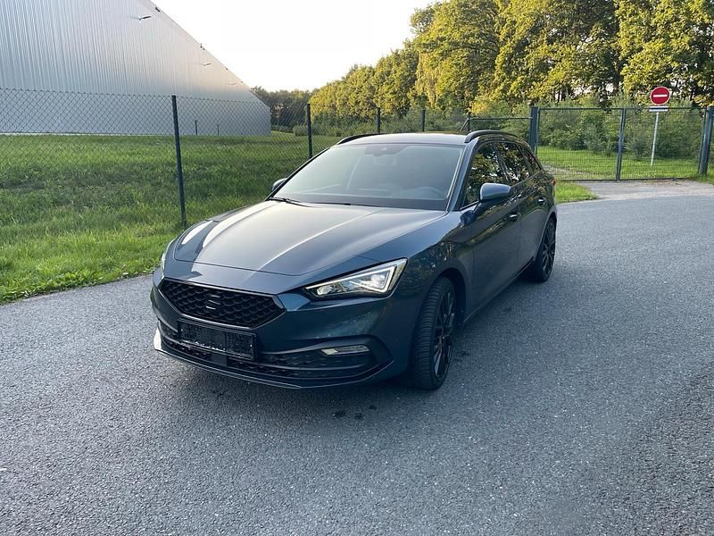 Grau Gebraucht 2021 Seat Leon Kombi | 16.900 € (Superpreis) - Bild 1/4