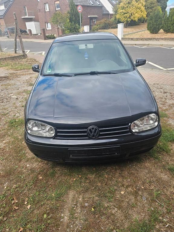 Schwarz Gebraucht 2002 VW Golf IV Basis Limousine | 1.100 € (Guter Preis) - Bild 1/4