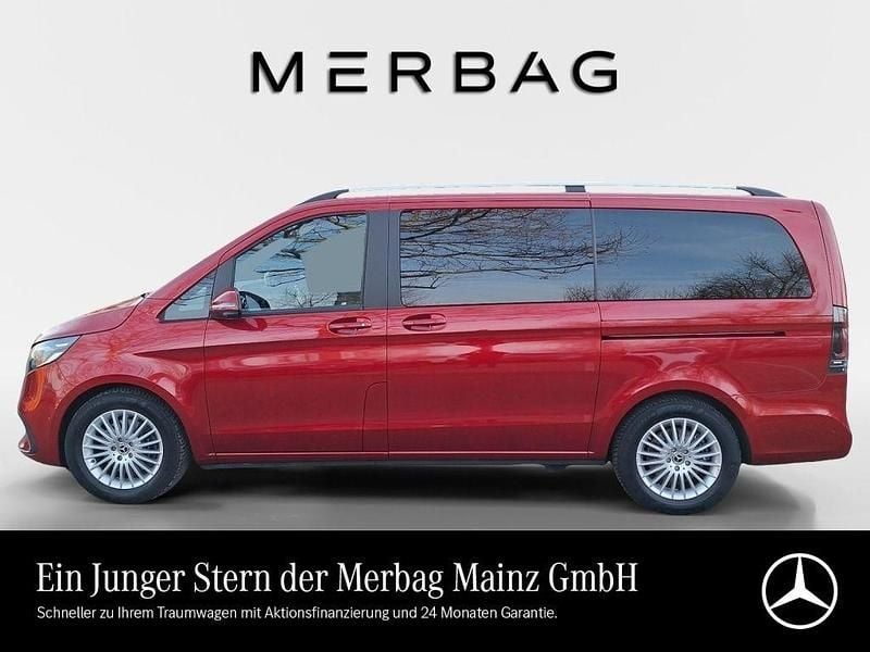 Gebraucht Mercedes V250 Style 190 PS (139 kW) 2024 Rot Van / Kleinbus