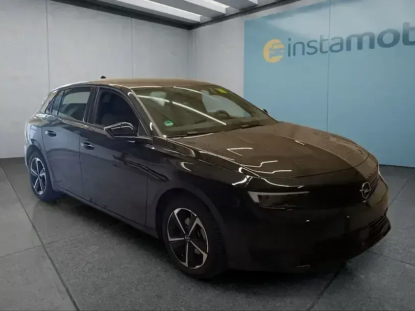 Gebraucht Opel Astra 131 PS (96 kW) 2025 Schwarz Kleinwagen