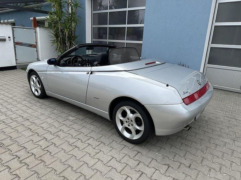 Gebraucht Alfa Romeo Spider 155 PS (114 kW) 2001 Silber Cabrio