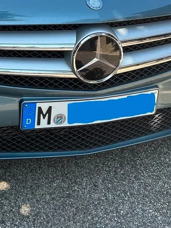 Gebraucht Mercedes B180 122 PS (89 kW) 2012 Blau Kleinwagen