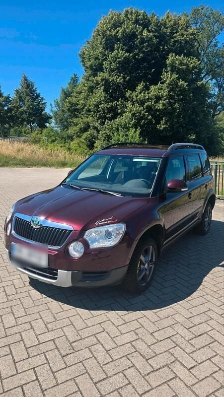 Rot Gebraucht 2009 Skoda Yeti SUV | 3.700 € - Bild 1/4