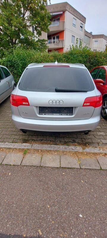 Silber Gebraucht 2006 Audi A6 Kombi | 4.800 € (Etwas zu teuer) - Bild 1/4