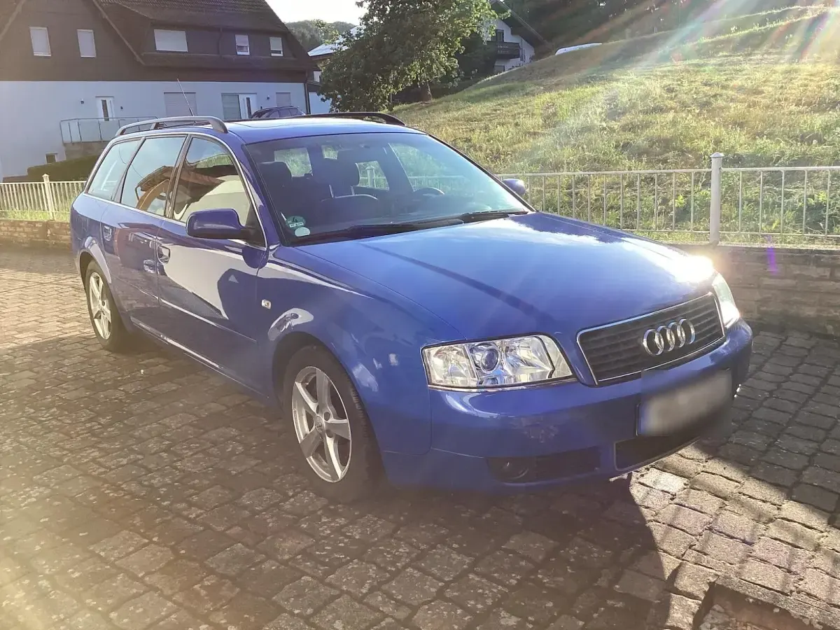 Gebraucht Audi A6 180 PS (132 kW) 2001 Blau Kombi