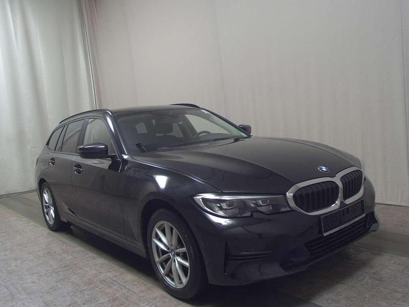Gebraucht BMW 320 Advantage 190 PS (139 kW) 2019 Schwarz Kombi