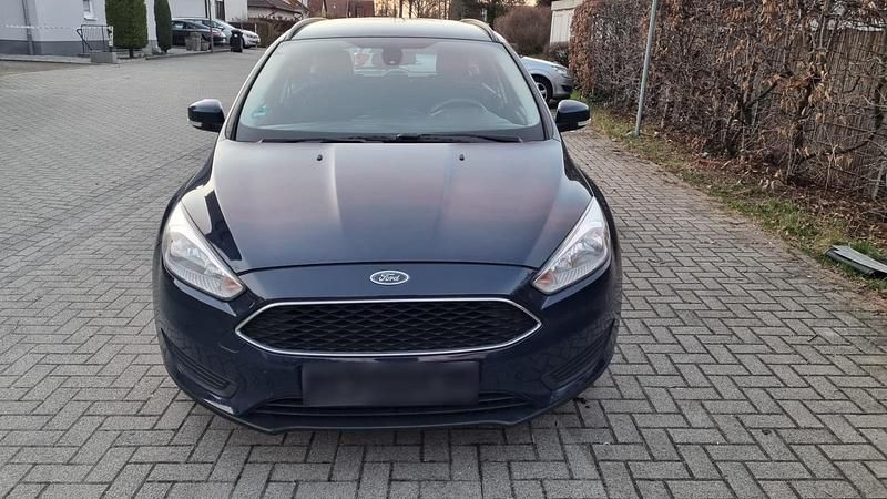 Gebraucht Ford Focus Trend 105 PS (77 kW) 2015 Blau Kombi