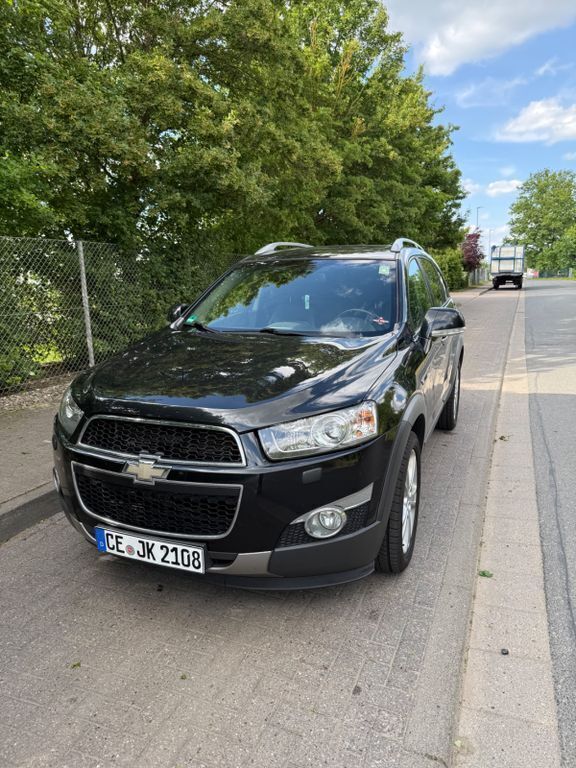 Schwarz Gebraucht 2011 Chevrolet Captiva LTZ SUV | 7.600 € (Teuer) - Bild 1/4