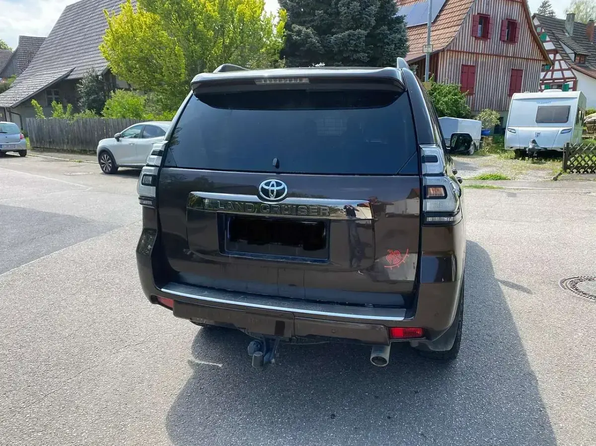 Gebraucht Toyota Land Cruiser TEC-Edition 204 PS (150 kW) 2022 Braun SUV