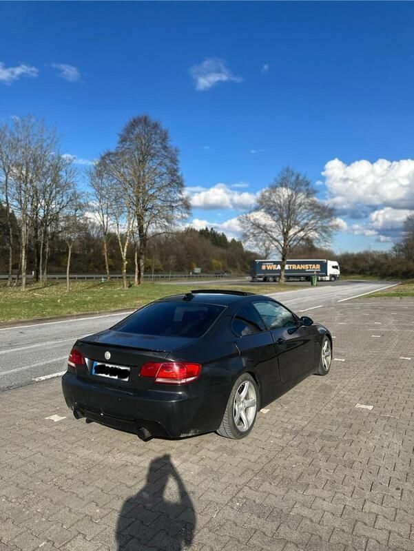 Schwarz Gebraucht 2010 BMW 335 Coupé | 5.000 € - Bild 1/4
