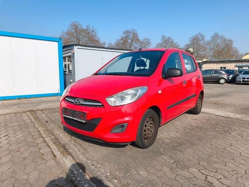 Gebraucht Hyundai i10 Edition 69 PS (50 kW) 2012 Rot Kleinwagen