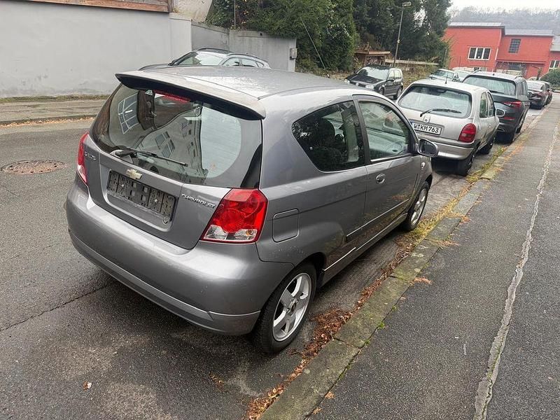 Gebraucht Chevrolet Kalos SX 94 PS (69 kW) 2006 Silber Limousine