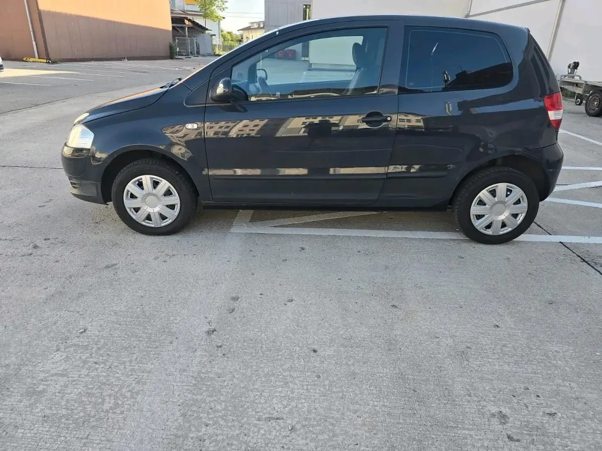 Gebraucht VW Fox 55 PS (40 kW) 2006 Grau Kleinwagen