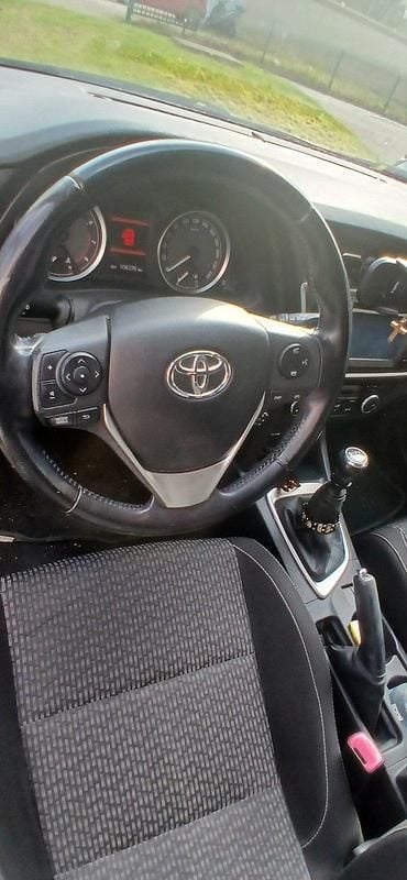 Gebraucht Toyota Auris Multidrive S 132 PS (97 kW) 2015 Blau Limousine