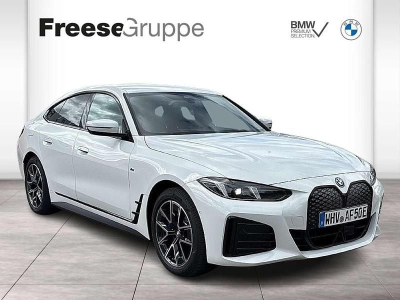 Alpinweiss iii Gebraucht 2025 BMW i4 Sport Line Limousine | 60.490 € (Teuer) - Bild 1/4
