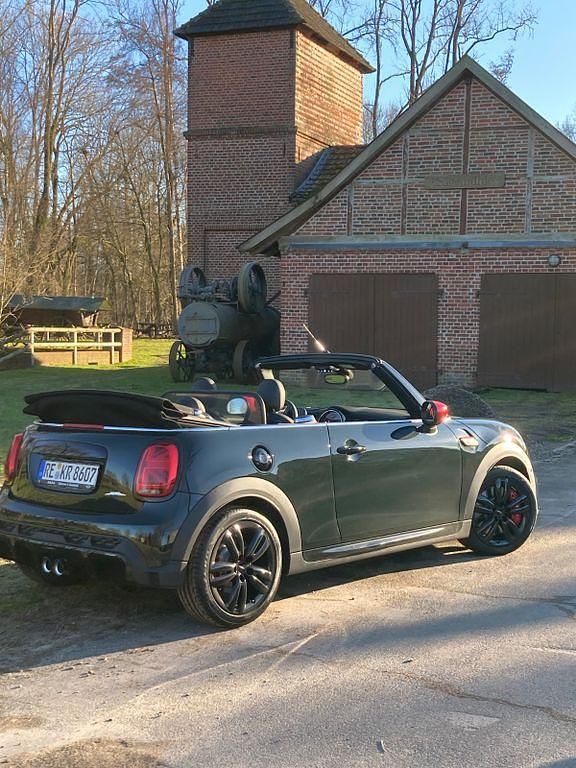 Gebraucht Mini John Cooper Works 231 PS (169 kW) 2024 Grün Kleinwagen