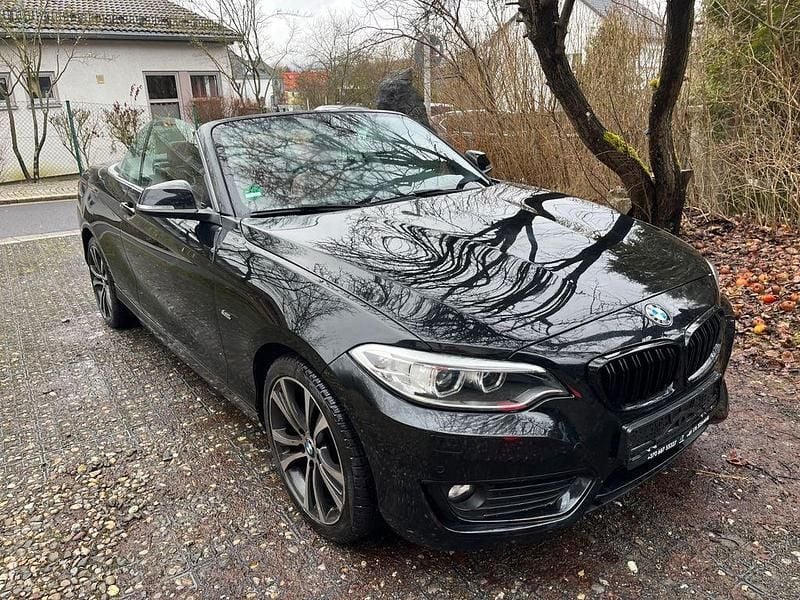 Schwarz Gebraucht 2016 BMW 225 Sport Line Cabrio | 19.400 € (Fairer Preis) - Bild 1/4