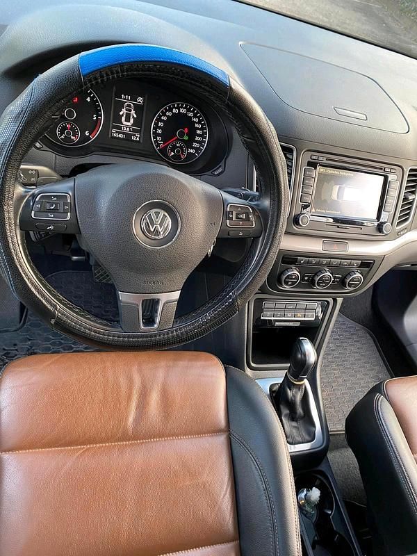 Gebraucht VW Sharan 140 PS (102 kW) 2015 Andere farben Van / Kleinbus