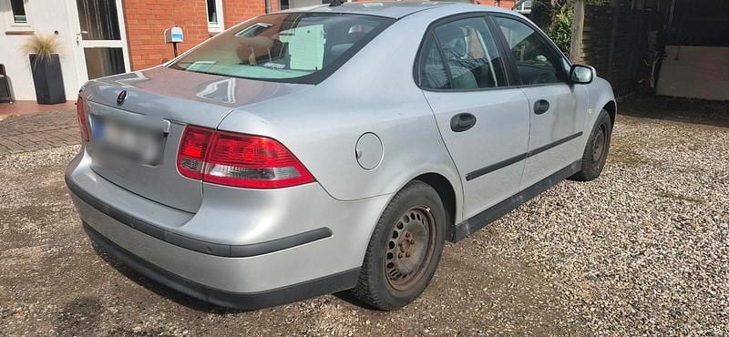 Second-hand Saab 9-3 122 CP (89 kW) 2005 Argintiu Berlinǎ