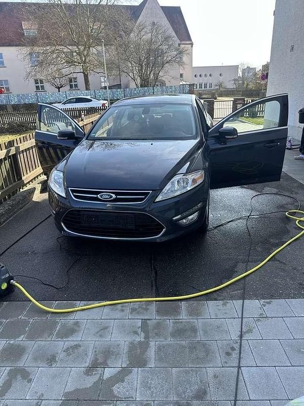 Gebraucht Ford Mondeo Titanium 163 PS (119 kW) 2012 Kombi