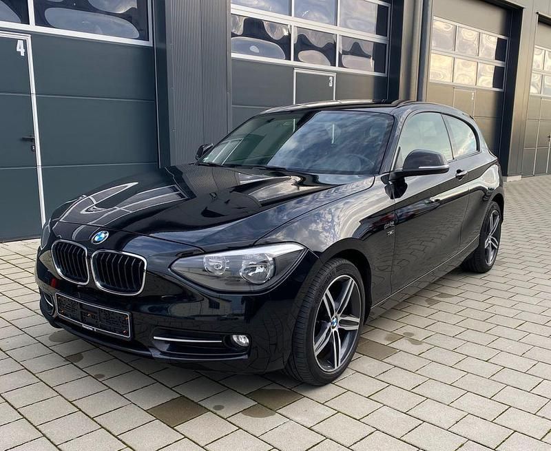 Schwarz Gebraucht 2013 BMW 116 Sport Line Kleinwagen | 8.000 € (Fairer Preis) - Bild 1/4