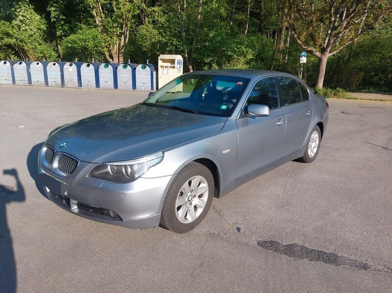 Grau Gebraucht 2003 BMW 530 Limousine | 4.500 € (Fairer Preis) - Bild 1/4