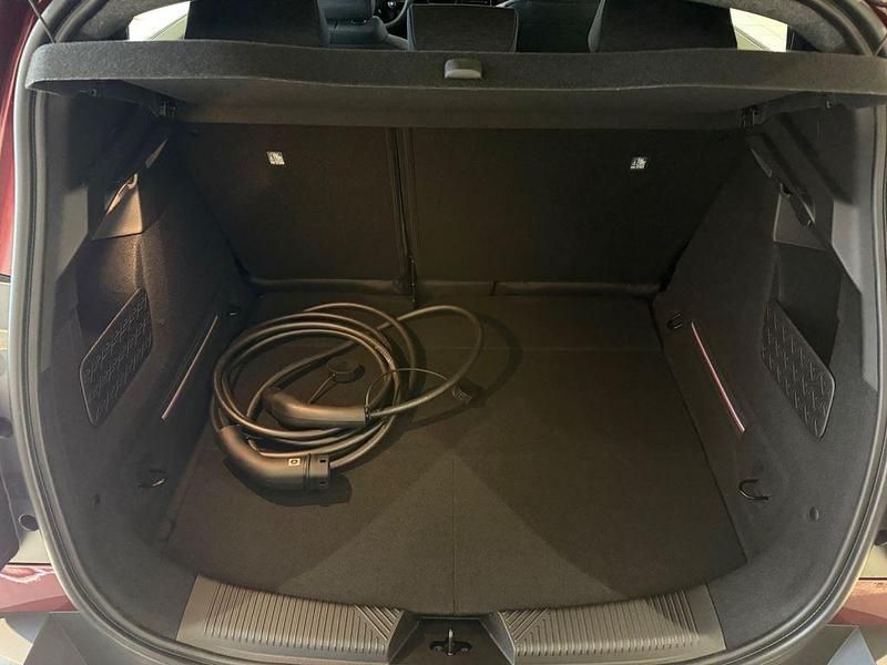 Neu Renault 4 E-Tech Komfort 110 kW (150 PS) 2025 Rot SUV