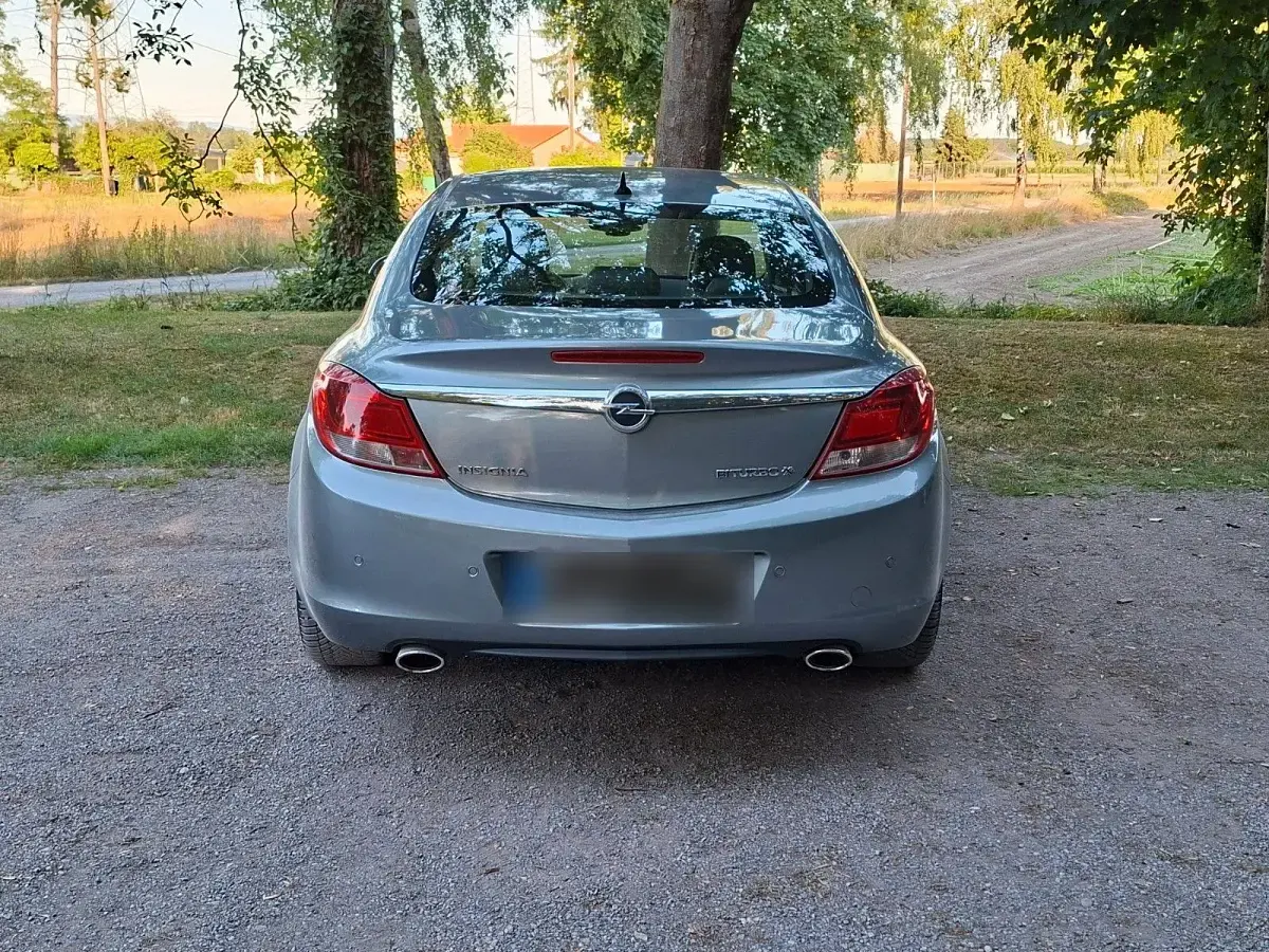 Gebraucht Opel Insignia Innovation 194 PS (142 kW) 2011 Silber Limousine