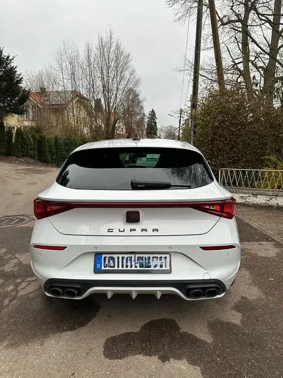 Brugt Cupra Leon 300 HK (220 kW) 2022 Hvid Sedan