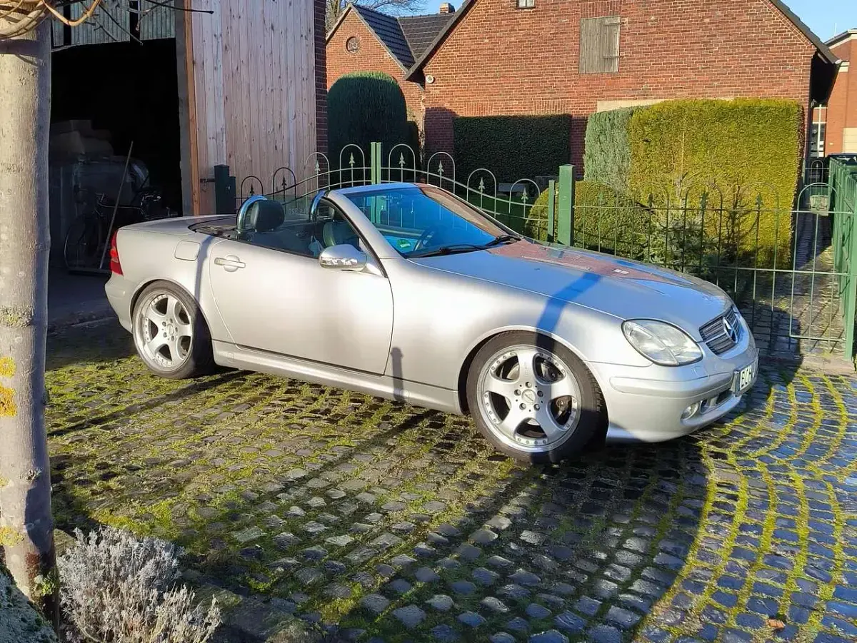 Gebraucht Mercedes SLK320 218 PS (160 kW) 2000 Silber Cabrio