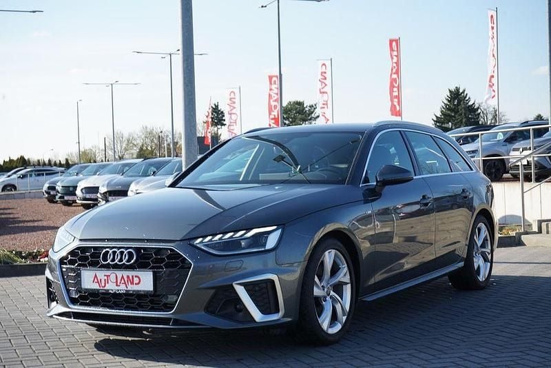 Second-hand Audi A4 S-Line 150 CP (110 kW) 2021 Gri Break