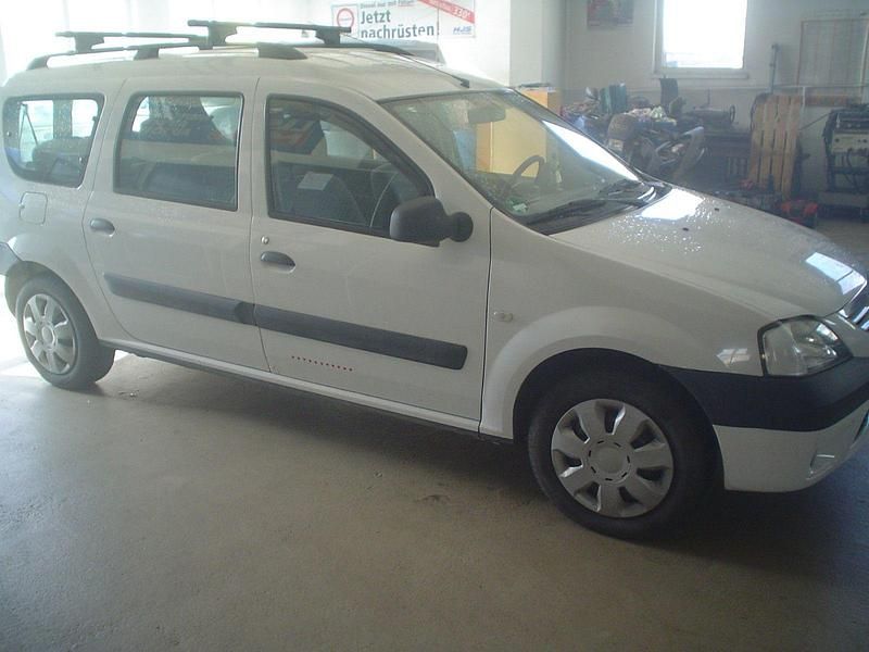 Gebraucht Dacia Logan MCV Lauréate 68 PS (50 kW) 2007 Weiß Kombi