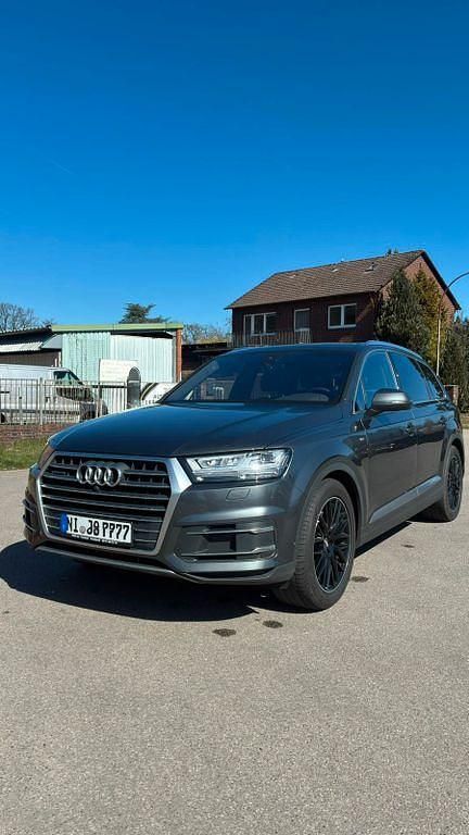 Gebraucht Audi Q7 Sport 272 PS (200 kW) 2018 Grau SUV