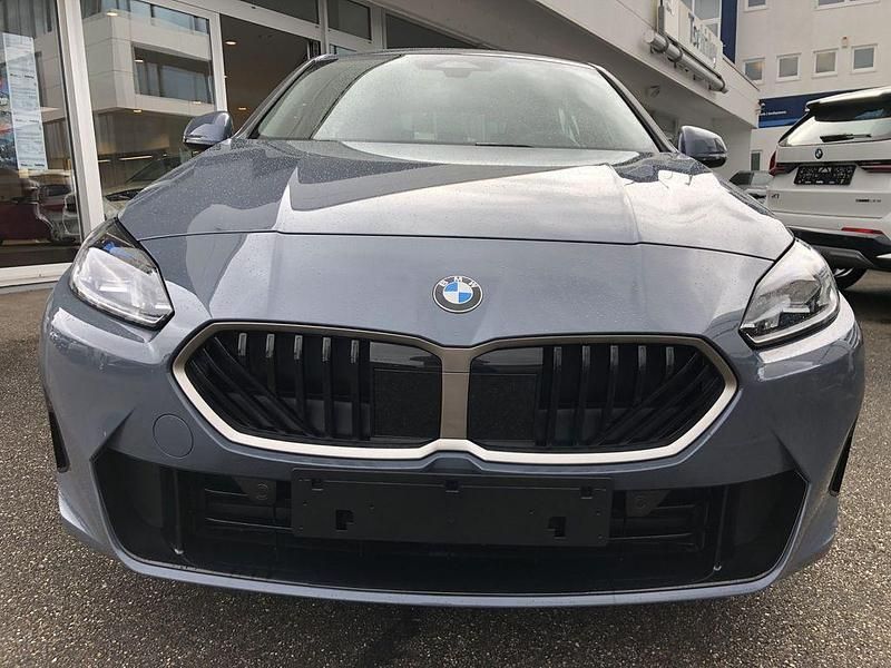 Gebraucht BMW 120 170 PS (125 kW) 2024 Grau Kleinwagen