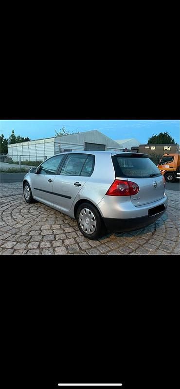 Gebraucht VW Golf V 75 PS (55 kW) 2005 Silber Kleinwagen