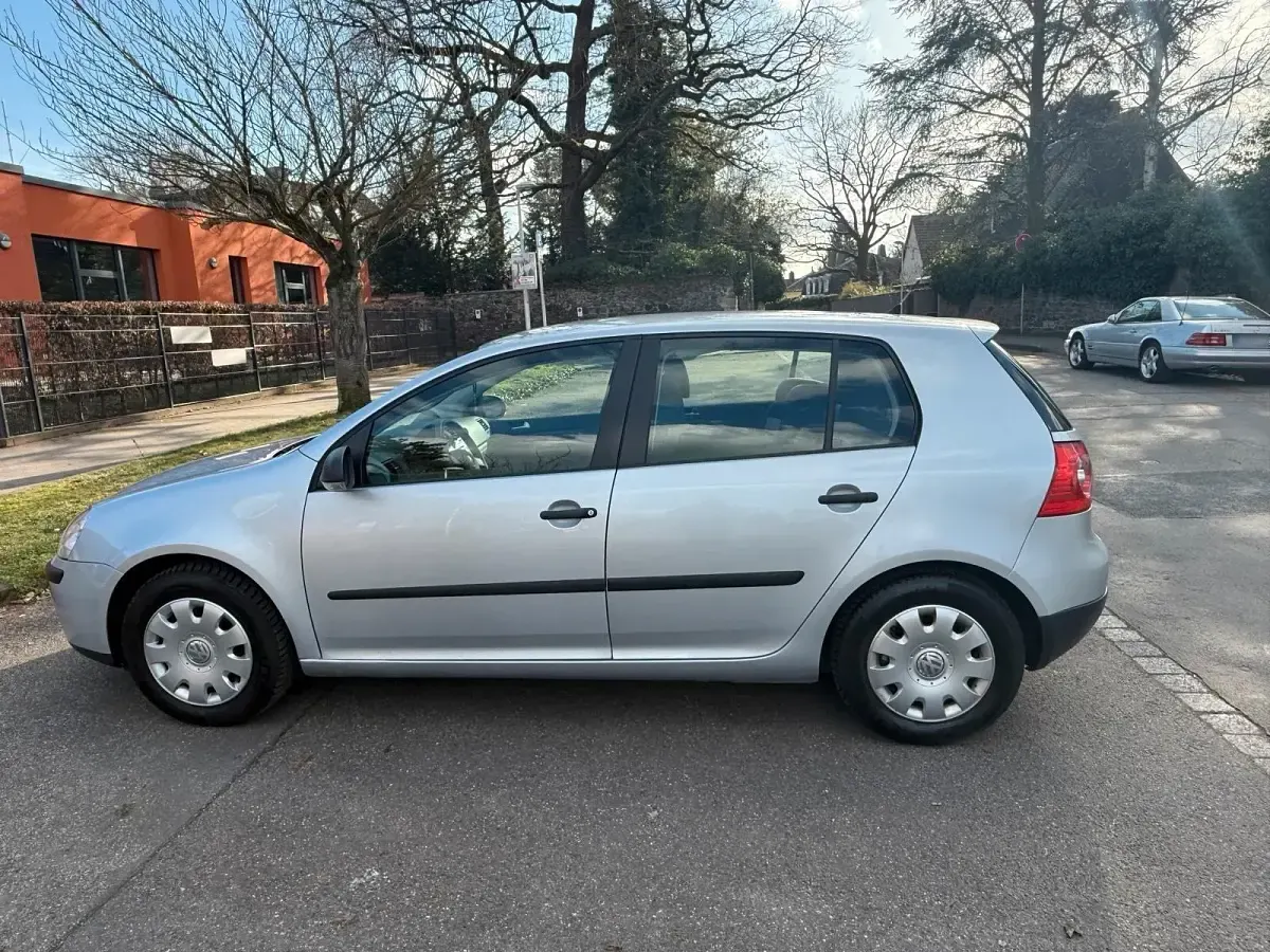 Gebraucht VW Golf VI 105 PS (77 kW) 2008 Silber Kleinwagen