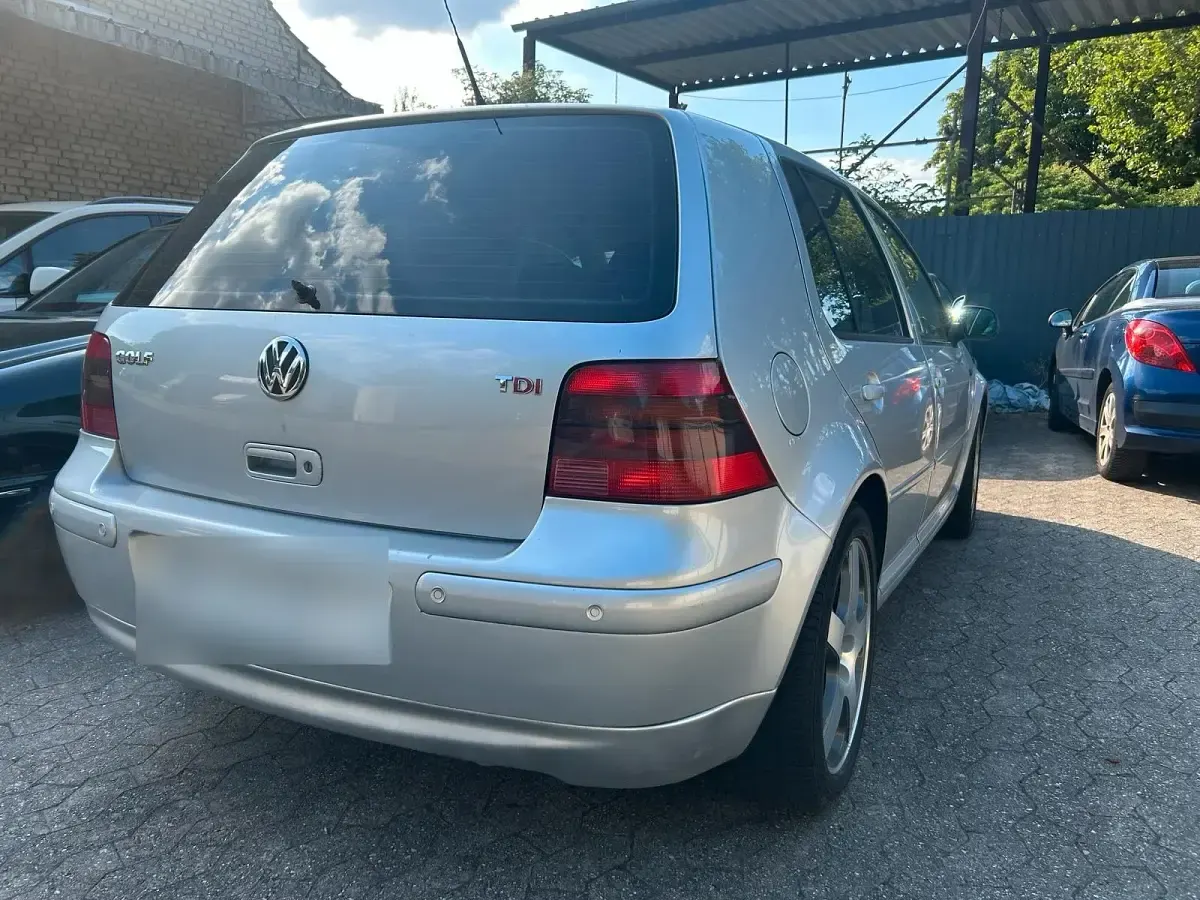 Gebraucht VW Golf IV 116 PS (85 kW) 2001 Silber Limousine