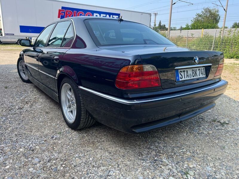Gebraucht BMW 740 Performance 286 PS (210 kW) 2001 Blau Limousine