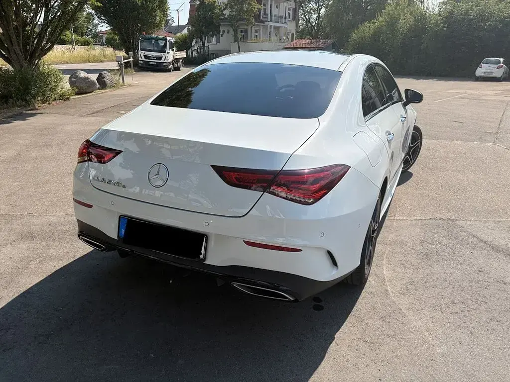Gebraucht Mercedes CLA250e AMG 218 PS (160 kW) 2021 Weiß Coupé