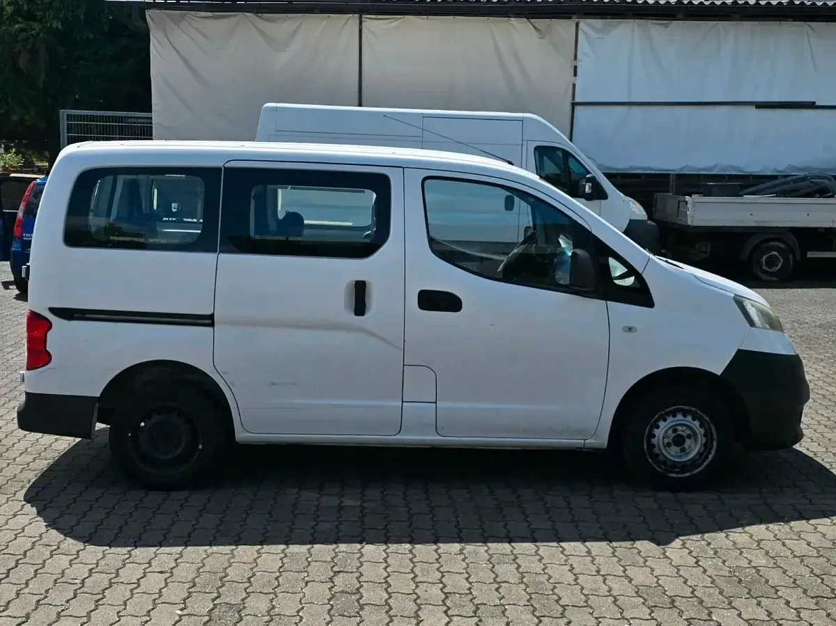 Gebraucht Nissan NV200 90 PS (66 kW) 2011 Weiß Van / Kleinbus