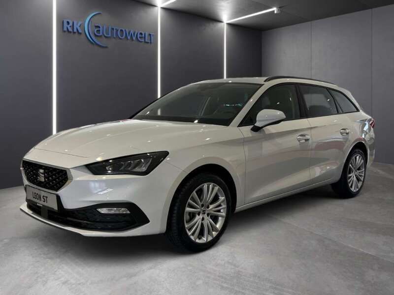 Nevada weiss Gebraucht 2024 Seat Leon Style Kombi | 31.290 € (Etwas zu teuer) - Bild 1/4